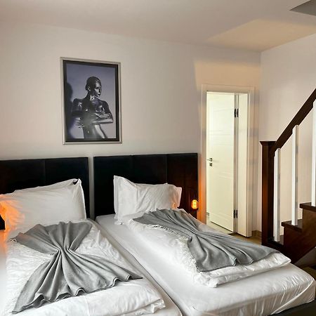 Haven Hotels - Hotel Dona Bergisch Gladbach Bagian luar foto