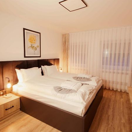 Haven Hotels - Hotel Dona Bergisch Gladbach Bagian luar foto
