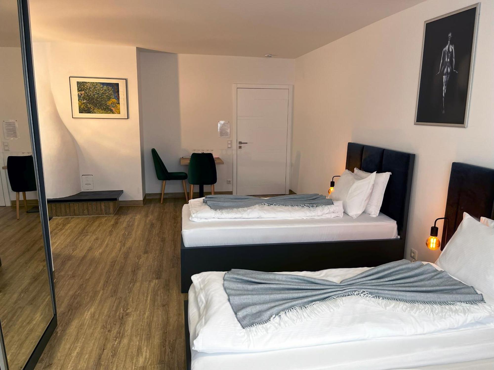 Haven Hotels - Hotel Dona Bergisch Gladbach Bagian luar foto