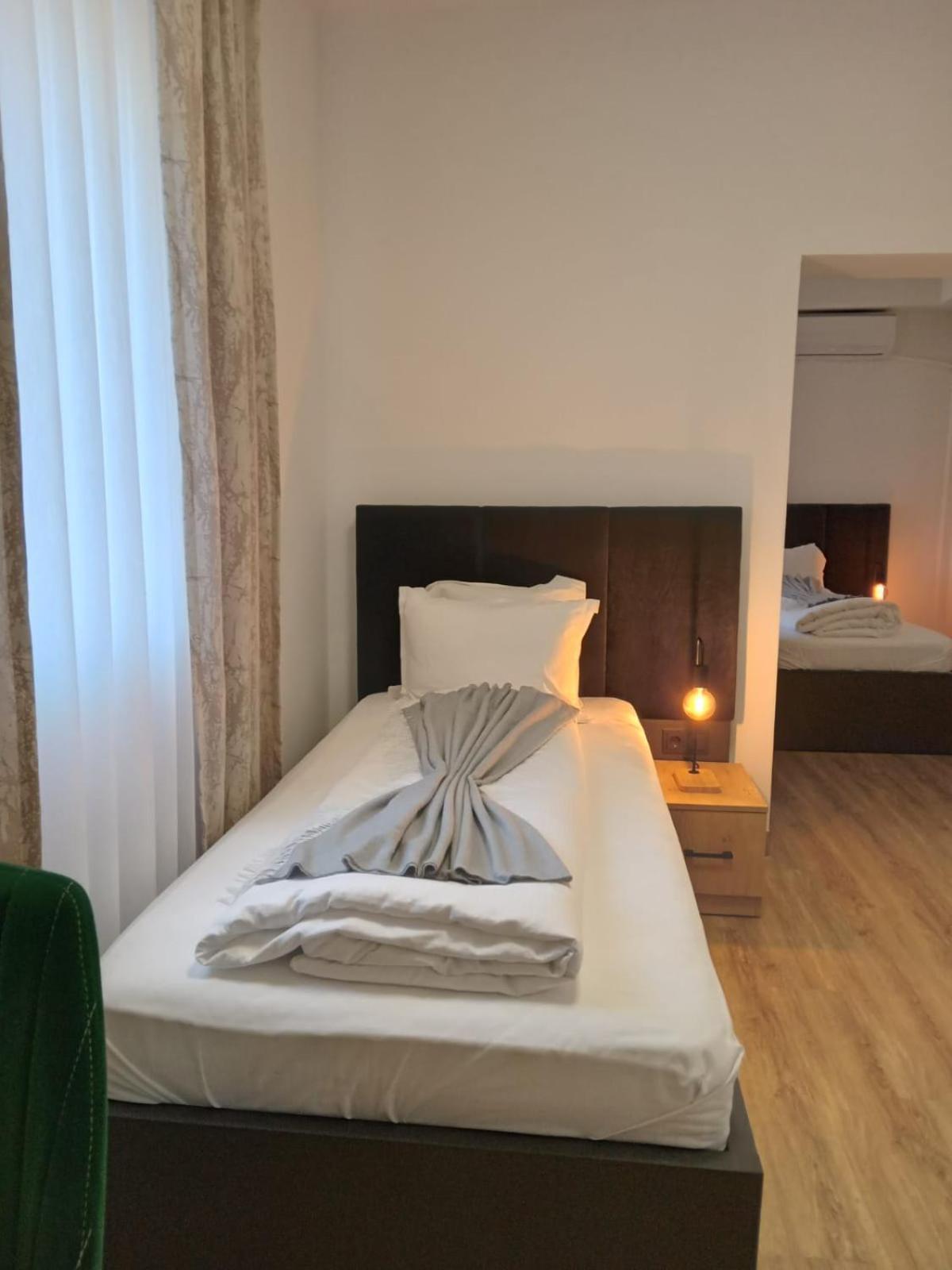 Haven Hotels - Hotel Dona Bergisch Gladbach Bagian luar foto