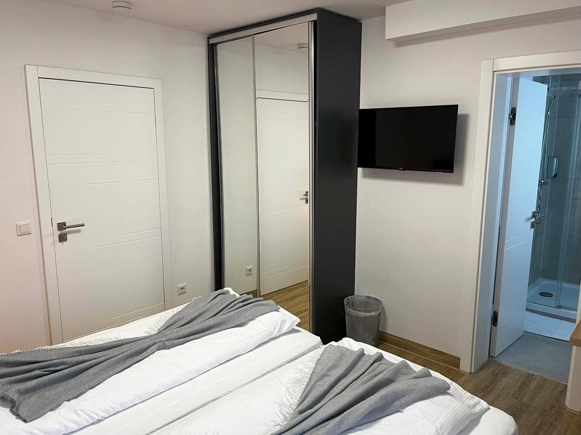 Haven Hotels - Hotel Dona Bergisch Gladbach Bagian luar foto