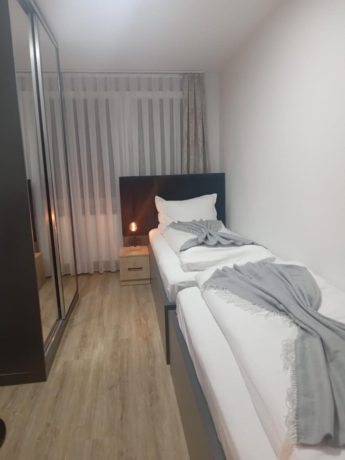 Haven Hotels - Hotel Dona Bergisch Gladbach Bagian luar foto