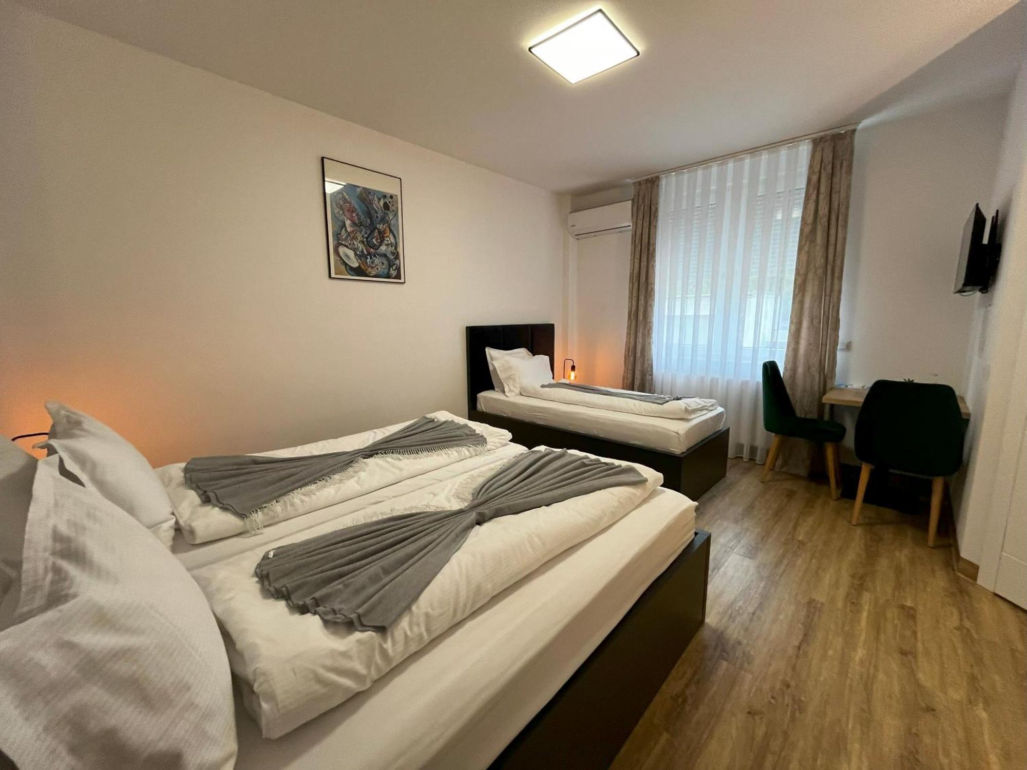 Haven Hotels - Hotel Dona Bergisch Gladbach Bagian luar foto