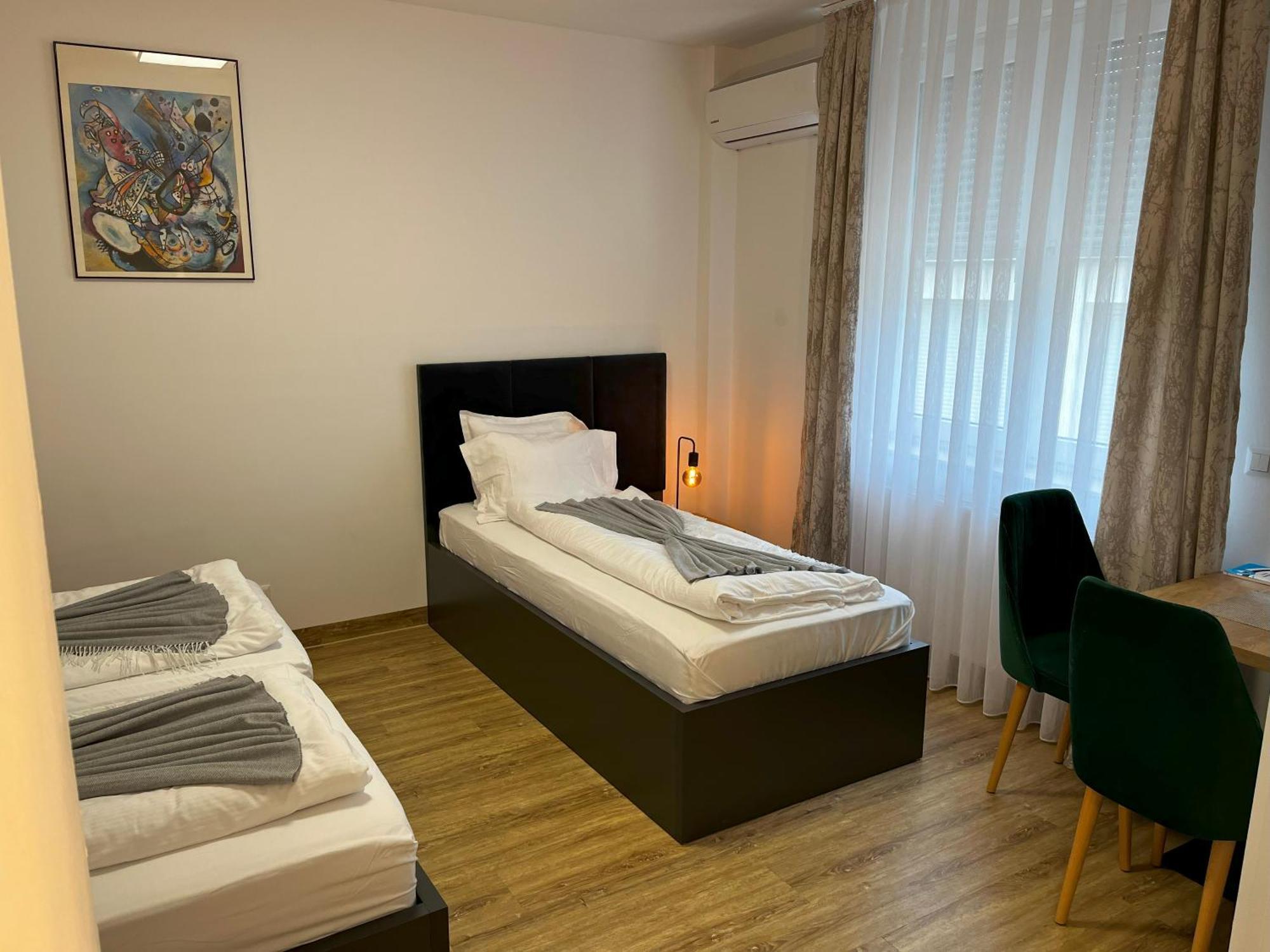 Haven Hotels - Hotel Dona Bergisch Gladbach Bagian luar foto