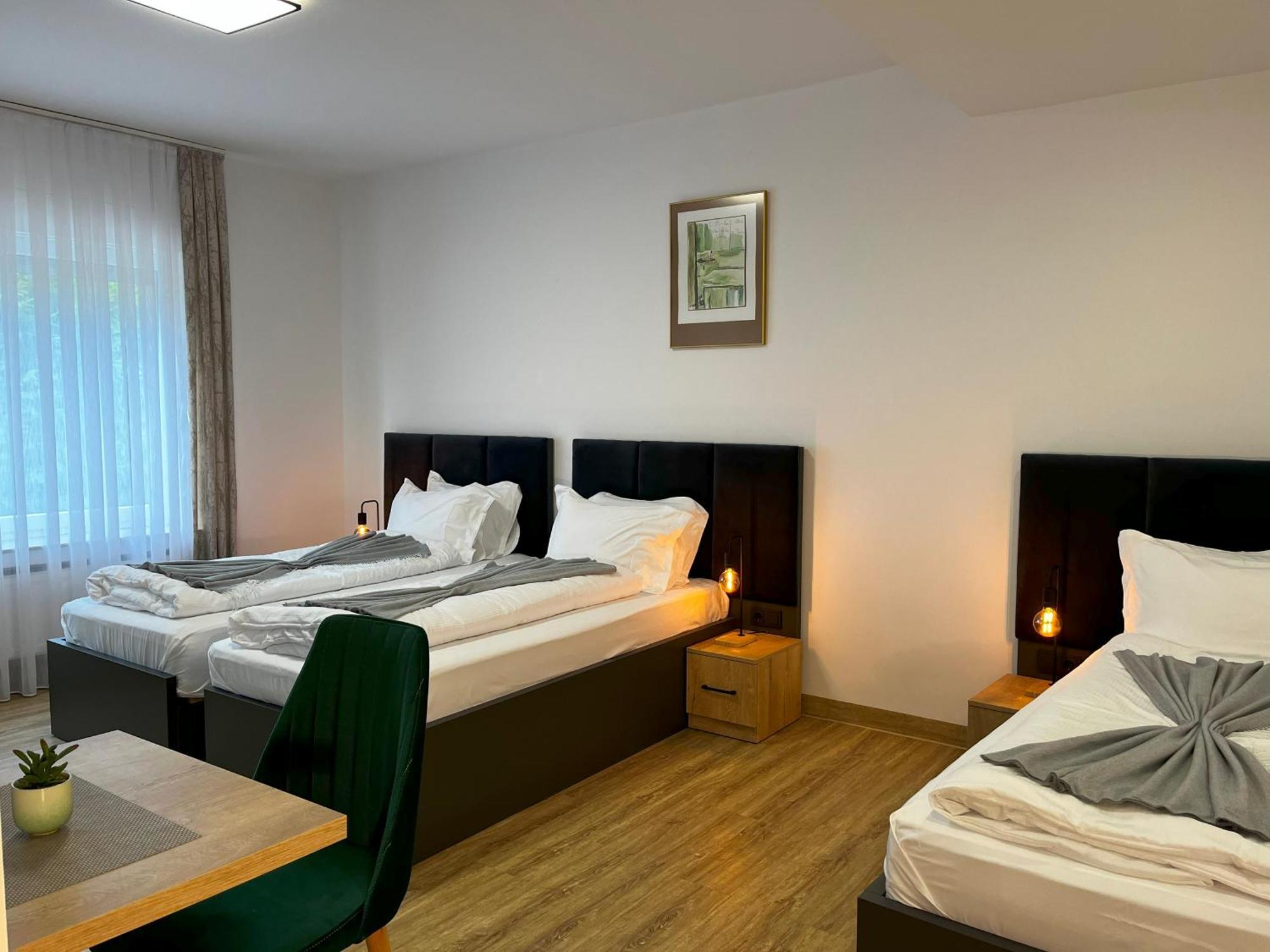 Haven Hotels - Hotel Dona Bergisch Gladbach Bagian luar foto