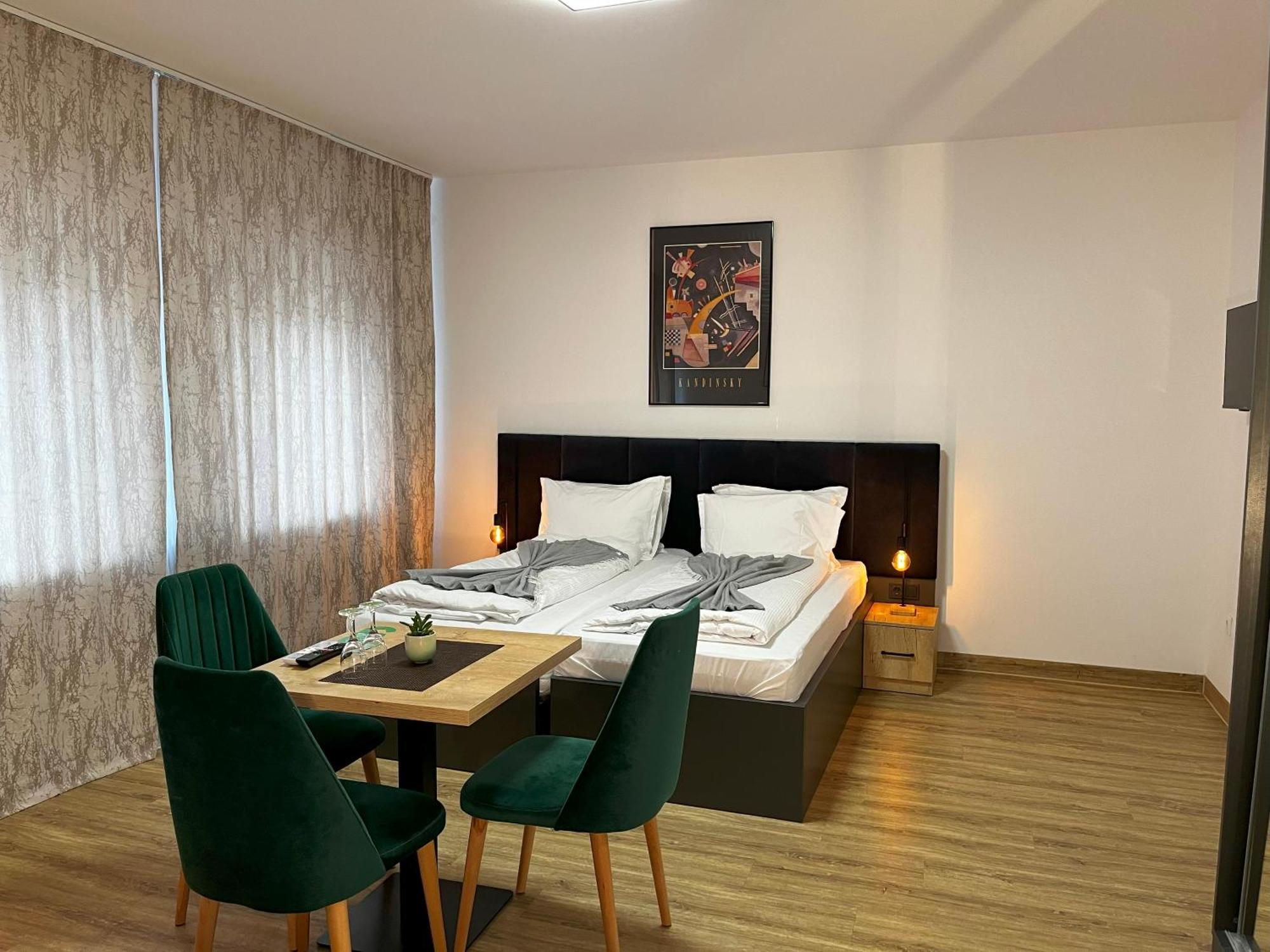 Haven Hotels - Hotel Dona Bergisch Gladbach Bagian luar foto